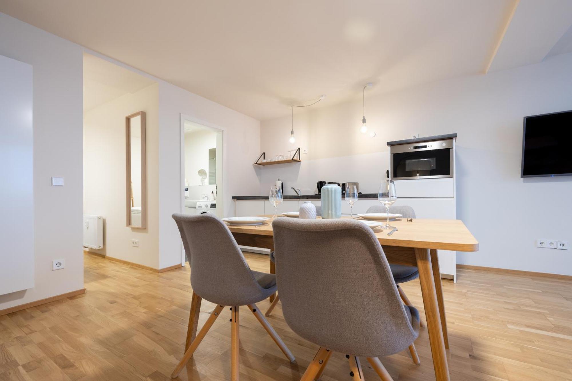 Bright Zentrum-west Stadion - Neueroeffnung - New Opening Aparthotel