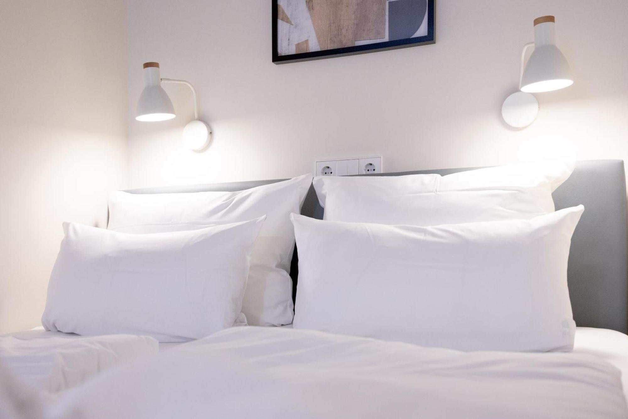 Bright Zentrum-west Stadion - Neueroeffnung - New Opening Aparthotel *